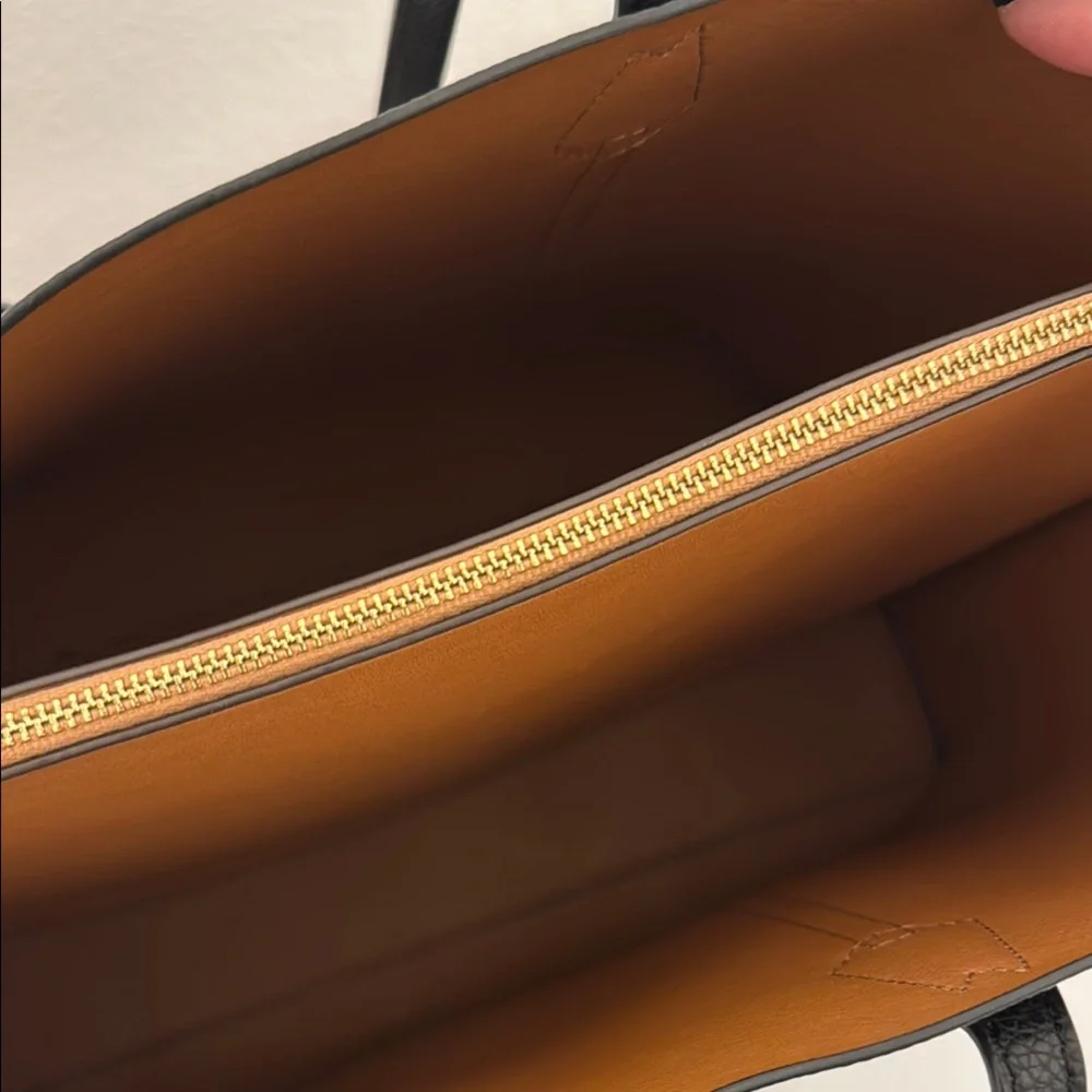 Tory Burch Black Perry Tote Bag - Picture 7 of 11